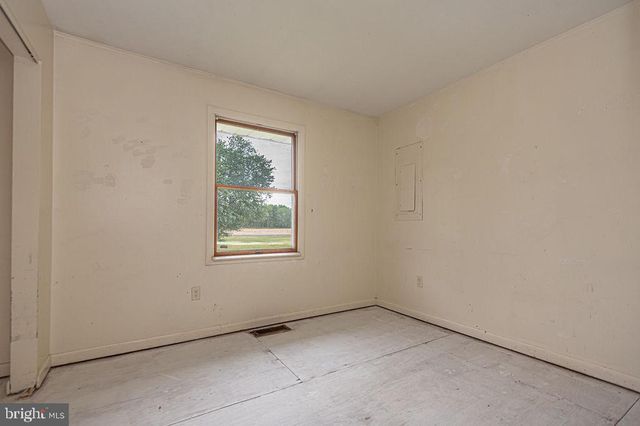 34863 RAILROAD AVE, Pittsville, MD 21850