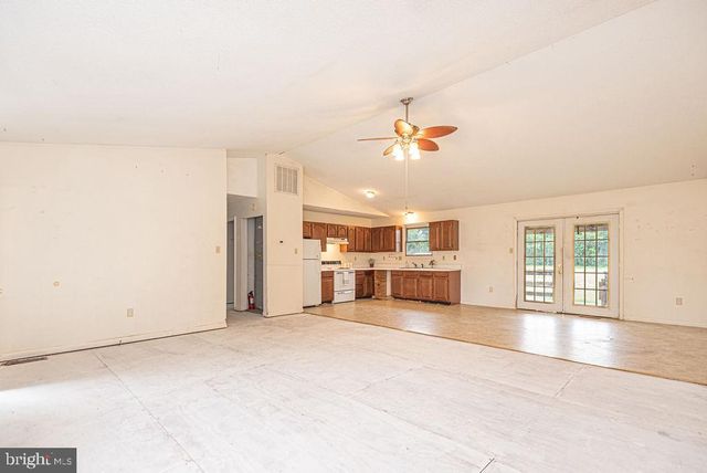 34863 RAILROAD AVE, Pittsville, MD 21850
