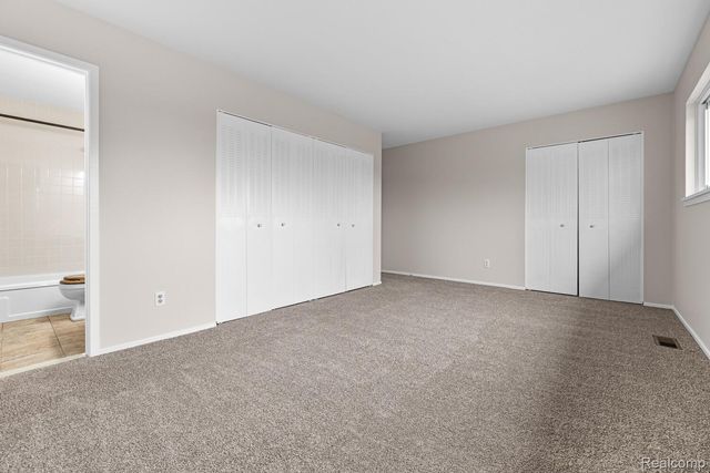 3123 Lake Haven, Ann Arbor, MI 48105