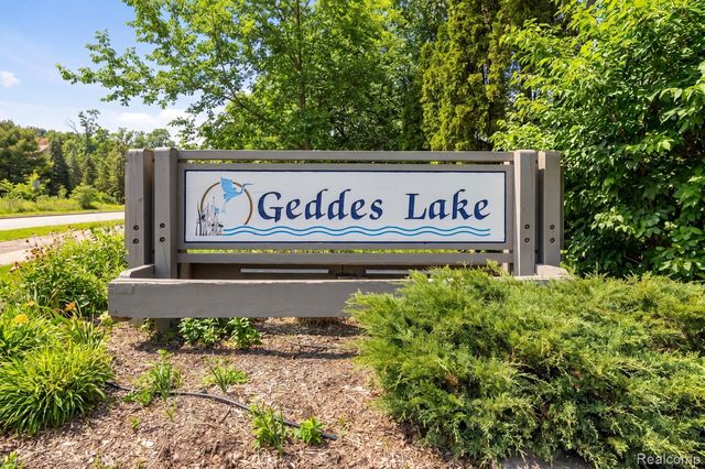 3123 Lake Haven, Ann Arbor, MI 48105