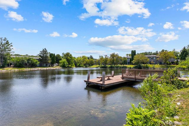 3123 Lake Haven, Ann Arbor, MI 48105
