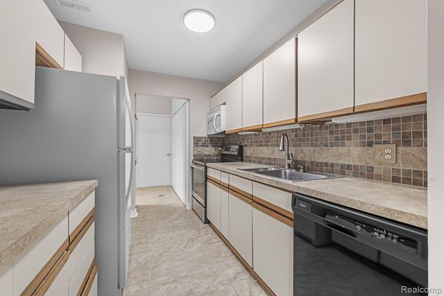 3123 Lake Haven, Ann Arbor, MI 48105
