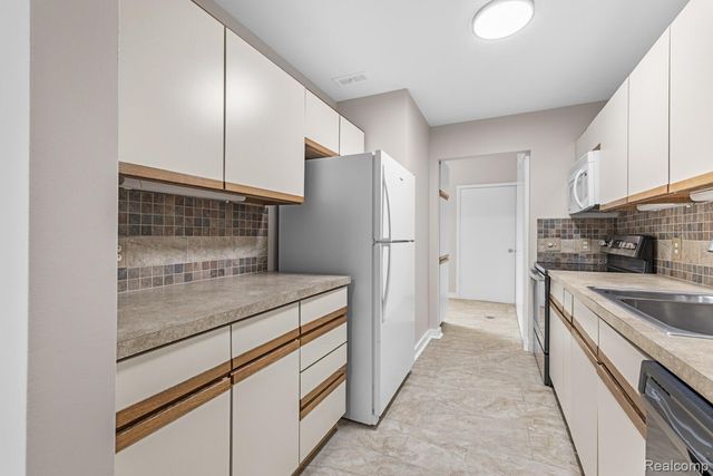 3123 Lake Haven, Ann Arbor, MI 48105