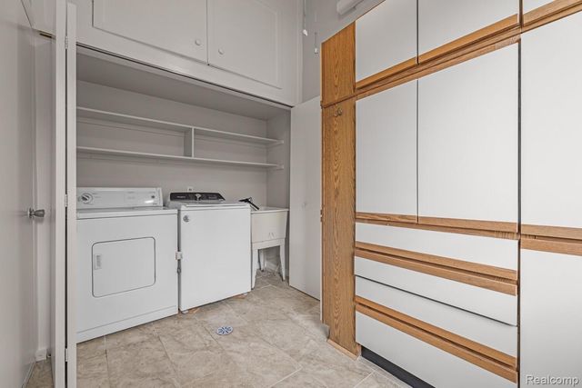 3123 Lake Haven, Ann Arbor, MI 48105