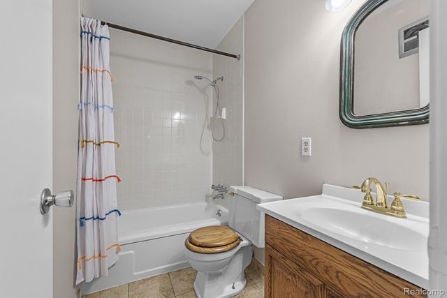 3123 Lake Haven, Ann Arbor, MI 48105