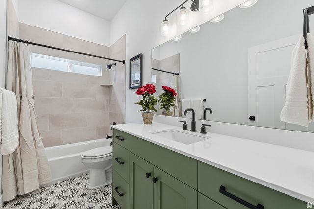 4205 W 1100 S, West Point, UT 84015