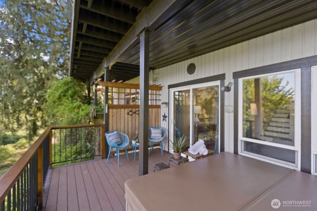 13711 Kenwanda Drive, Snohomish, WA 98296