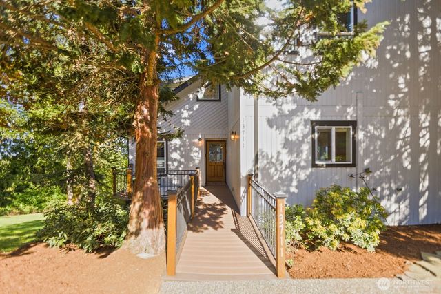 13711 Kenwanda Drive, Snohomish, WA 98296