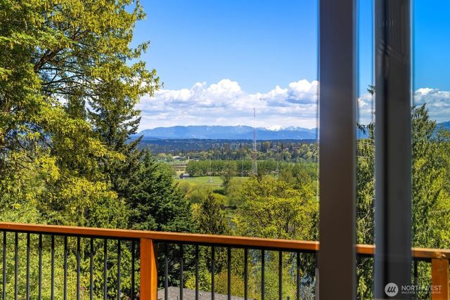 13711 Kenwanda Drive, Snohomish, WA 98296