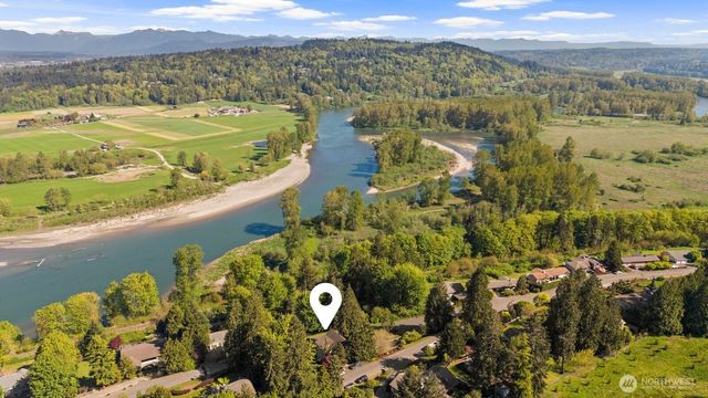 13711 Kenwanda Drive, Snohomish, WA 98296