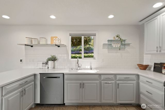 13711 Kenwanda Drive, Snohomish, WA 98296