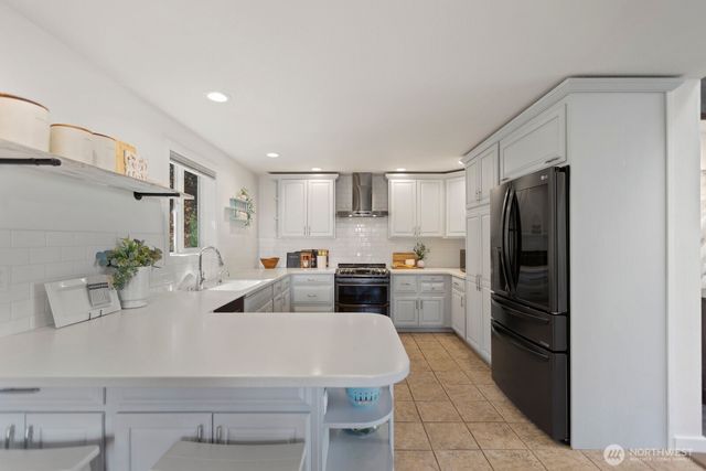 13711 Kenwanda Drive, Snohomish, WA 98296