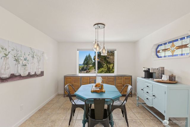 13711 Kenwanda Drive, Snohomish, WA 98296