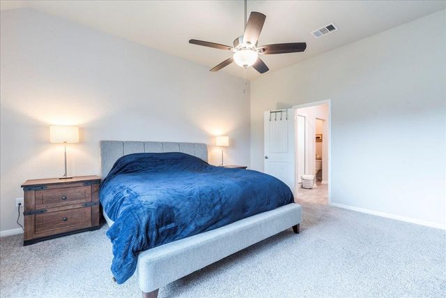 125 Groesbeck LN, Leander, TX 78641