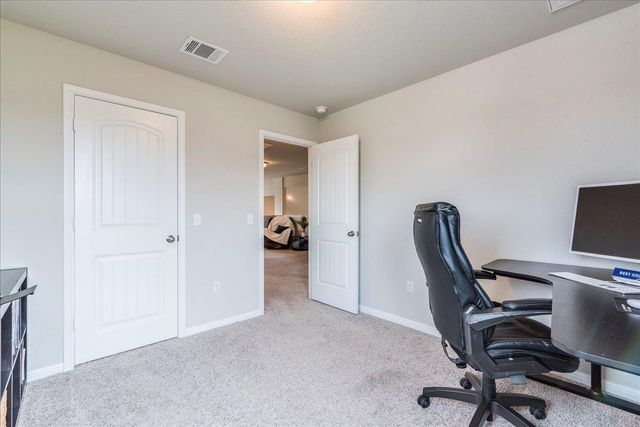 125 Groesbeck LN, Leander, TX 78641