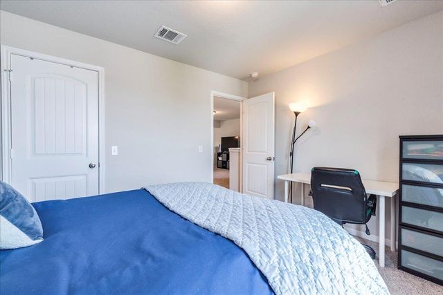 125 Groesbeck LN, Leander, TX 78641