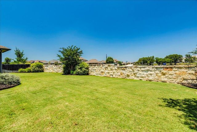 125 Groesbeck LN, Leander, TX 78641