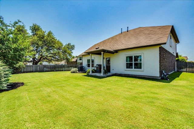 125 Groesbeck LN, Leander, TX 78641