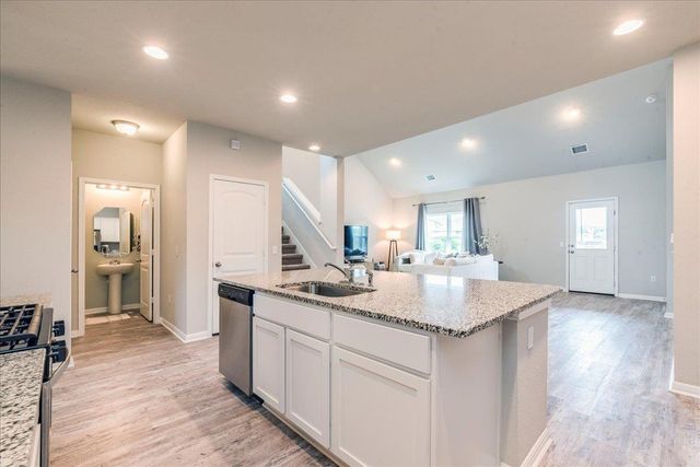 125 Groesbeck LN, Leander, TX 78641