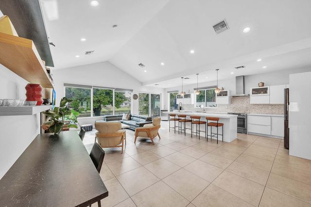 19515 Carolina Circle, Boca Raton, FL 33434