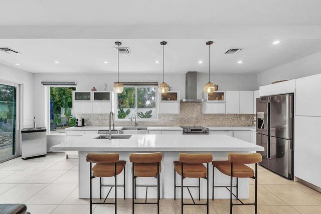 19515 Carolina Circle, Boca Raton, FL 33434