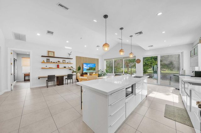19515 Carolina Circle, Boca Raton, FL 33434