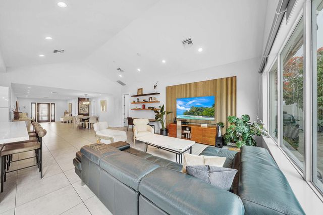 19515 Carolina Circle, Boca Raton, FL 33434