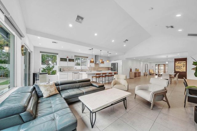 19515 Carolina Circle, Boca Raton, FL 33434