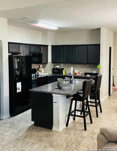 149 Lark Hill, Floresville, TX 78114