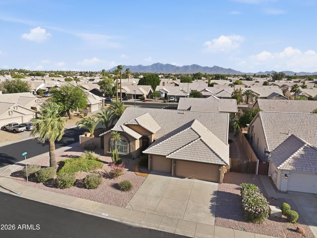 13311 W WINDSOR Avenue, Goodyear, AZ 85395