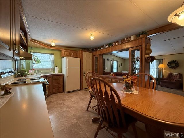 343 Applewood Drive, Lockport Town, NY 14094