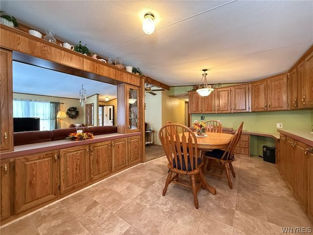 343 Applewood Drive, Lockport Town, NY 14094