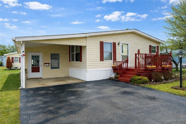 343 Applewood Drive, Lockport Town, NY 14094