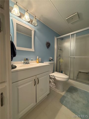 343 Applewood Drive, Lockport Town, NY 14094