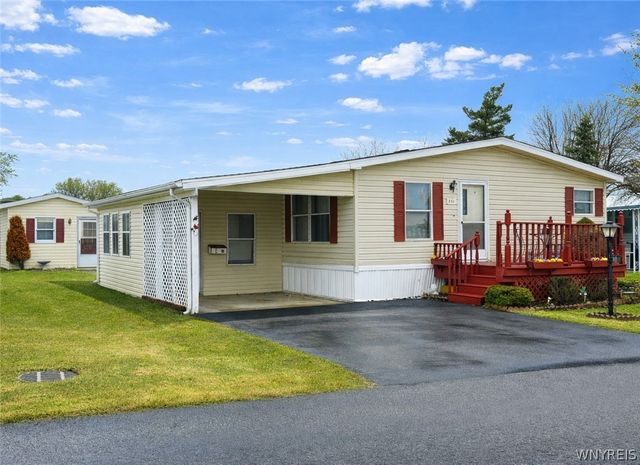 343 Applewood Drive, Lockport Town, NY 14094