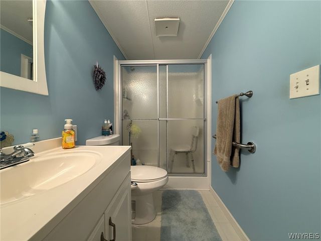 343 Applewood Drive, Lockport Town, NY 14094