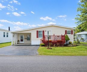 343 Applewood Drive, Lockport Town, NY 14094