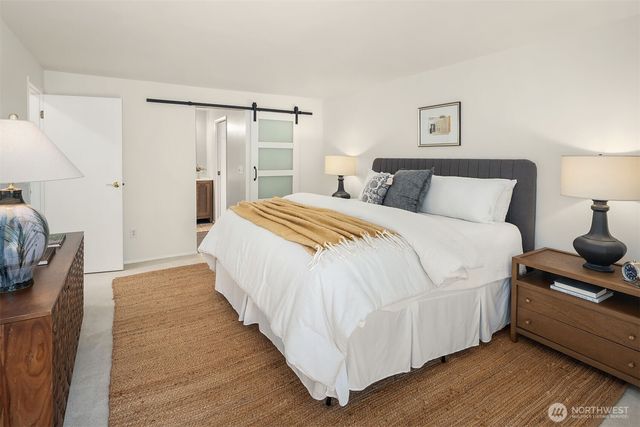15 168th Avenue NE, Bellevue, WA 98008