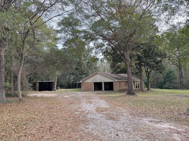 5450 Fm 3065, Colmesneil, TX 75938