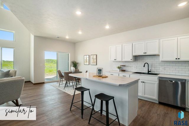 5717 E Marley Pl Place, Sioux Falls, SD 57108