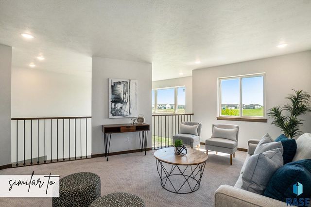 5717 E Marley Pl Place, Sioux Falls, SD 57108