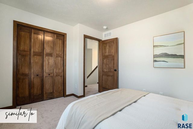 5717 E Marley Pl Place, Sioux Falls, SD 57108