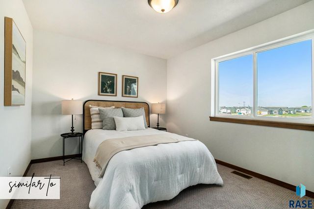 5717 E Marley Pl Place, Sioux Falls, SD 57108