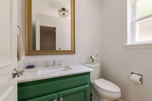 10933 Maple Grove, Oklahoma City, OK 73120