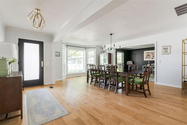 10933 Maple Grove, Oklahoma City, OK 73120