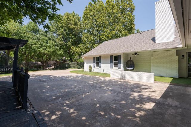 10933 Maple Grove, Oklahoma City, OK 73120