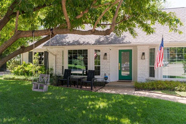 10933 Maple Grove, Oklahoma City, OK 73120