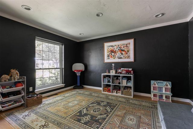 10933 Maple Grove, Oklahoma City, OK 73120