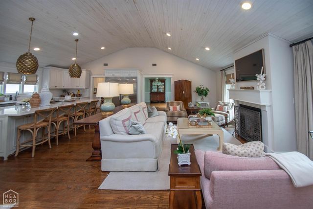 1105 Cardinal Road, Jonesboro, AR 72401