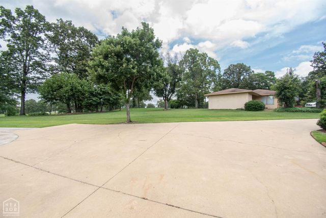 1105 Cardinal Road, Jonesboro, AR 72401